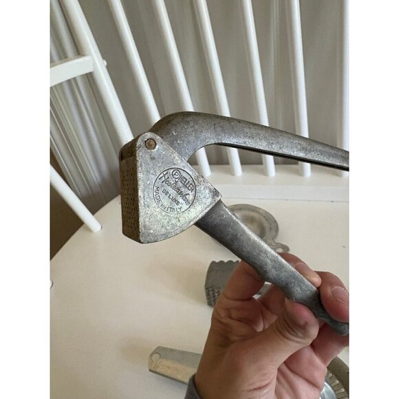 Vintage Kitchen Items - Picture 4 of 6